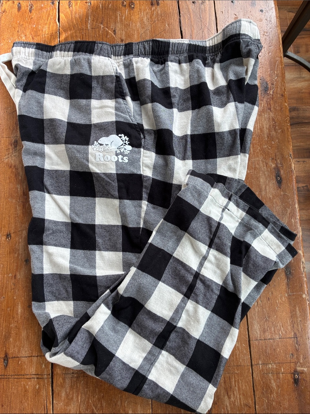 Roots Kids Black & White Buffalo Plaid Pajama Bottoms